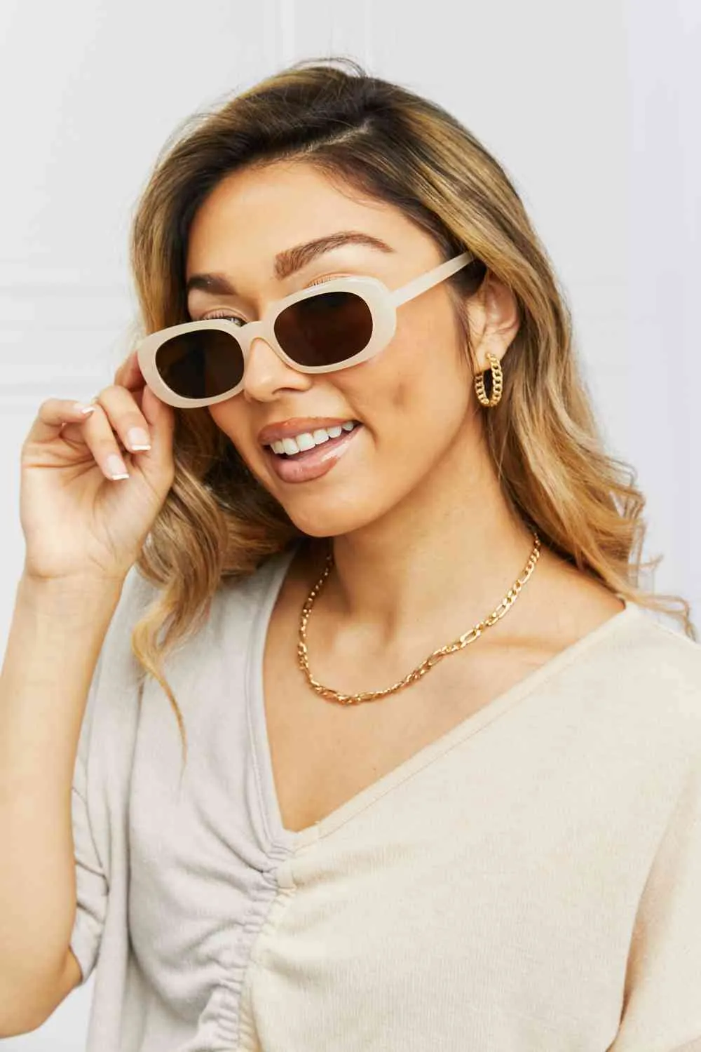 Chic Oval Full Frame Sunglasses
