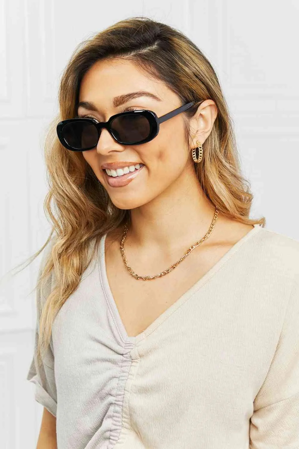 Chic Oval Full Frame Sunglasses