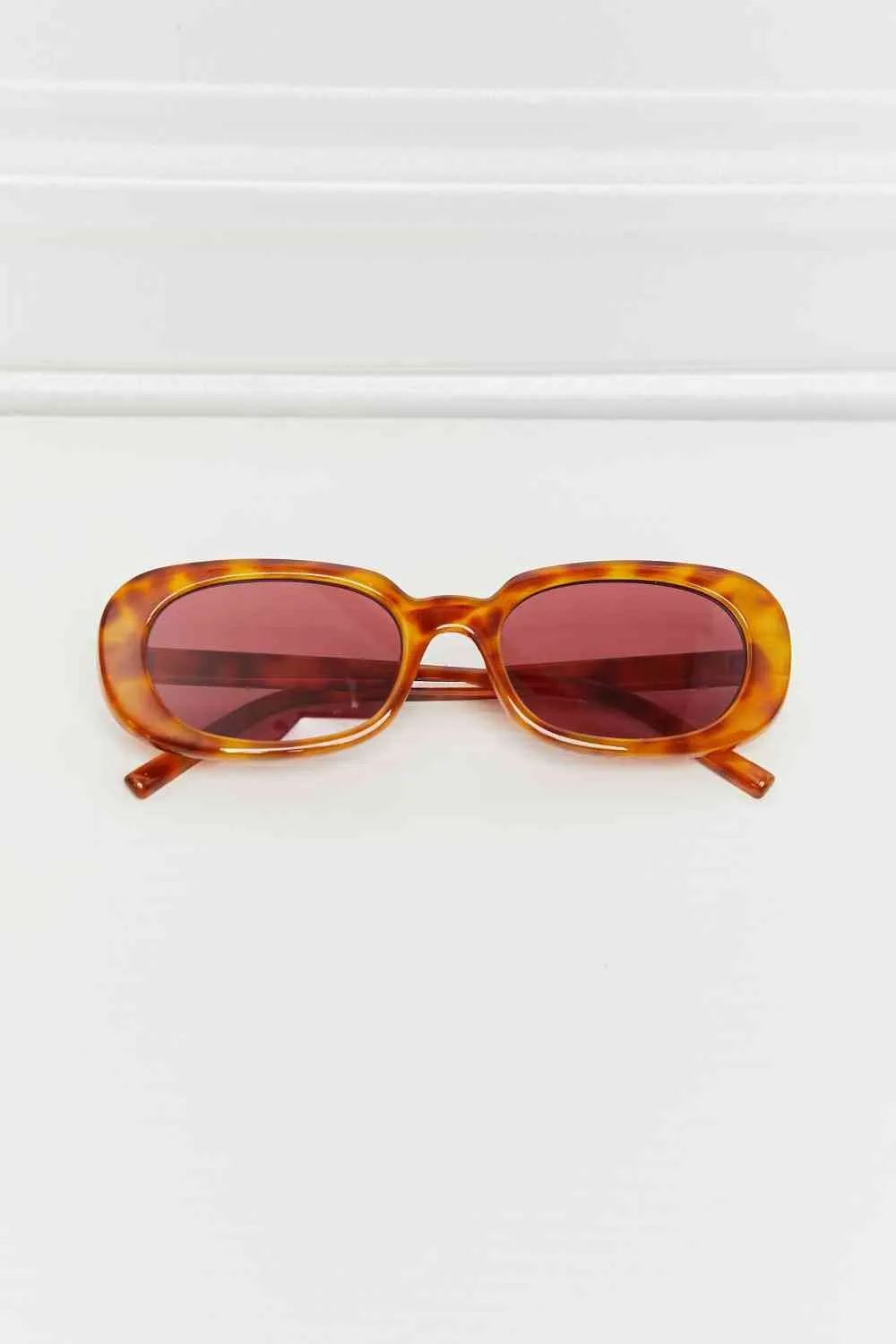 Chic Oval Full Frame Sunglasses