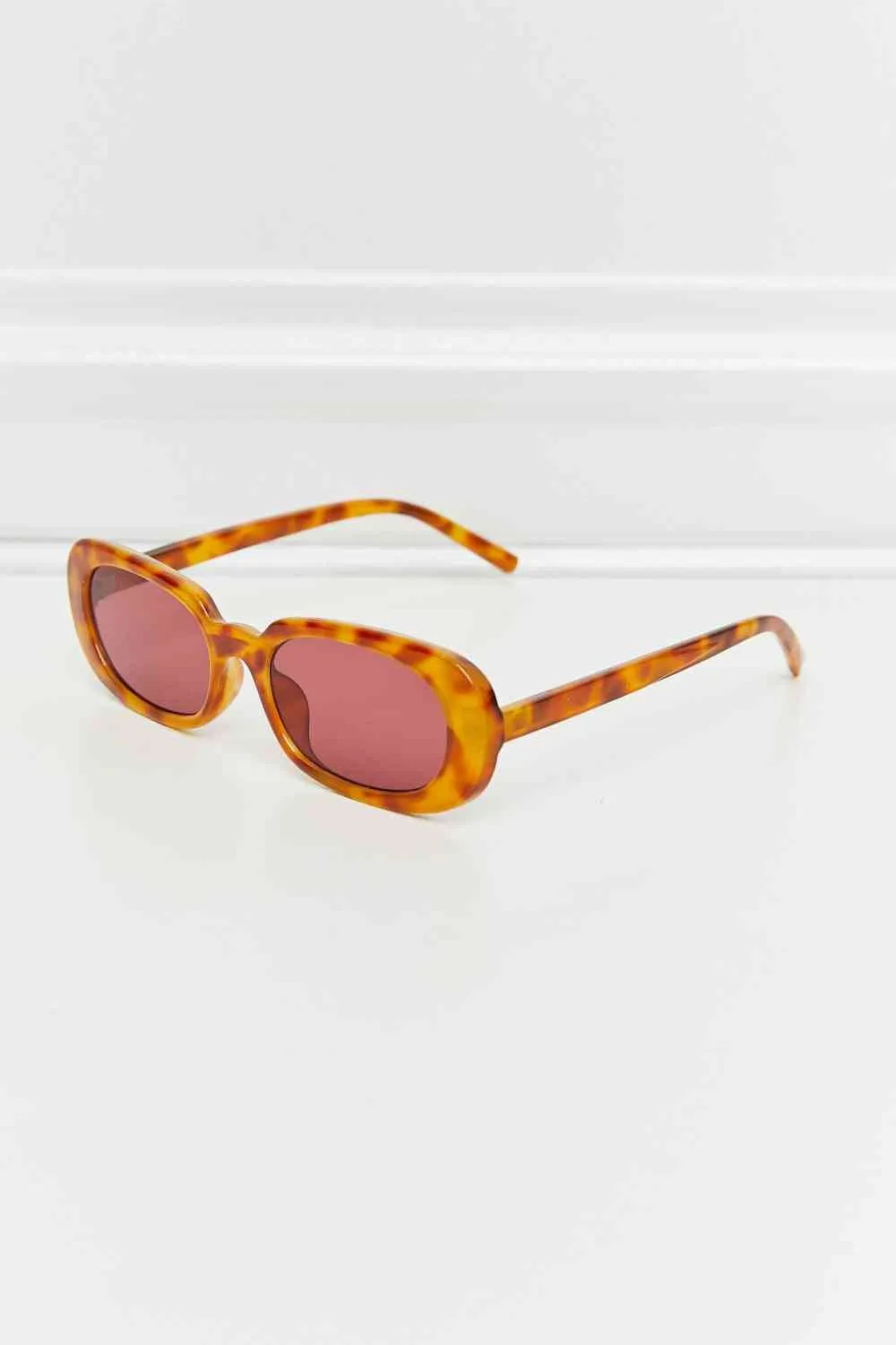 Chic Oval Full Frame Sunglasses